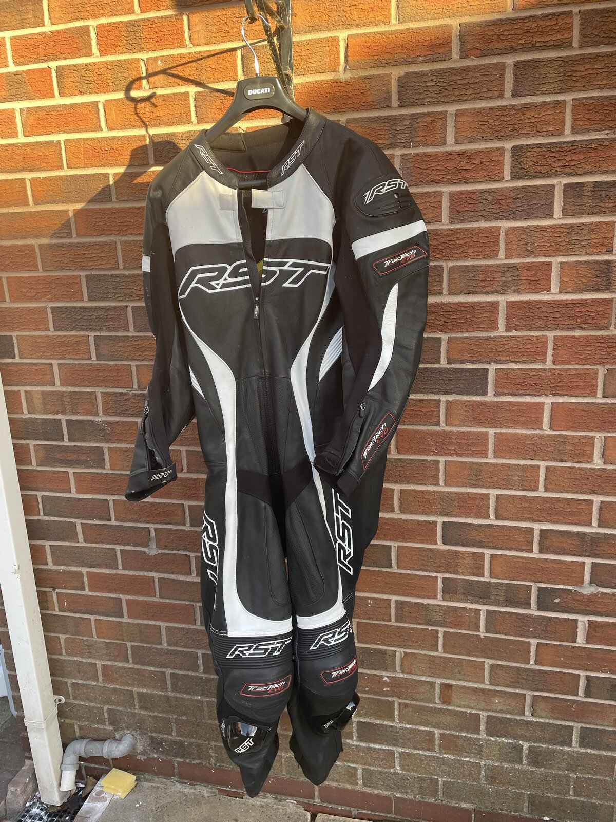 for-sale-rst-one-piece-ducati-forum