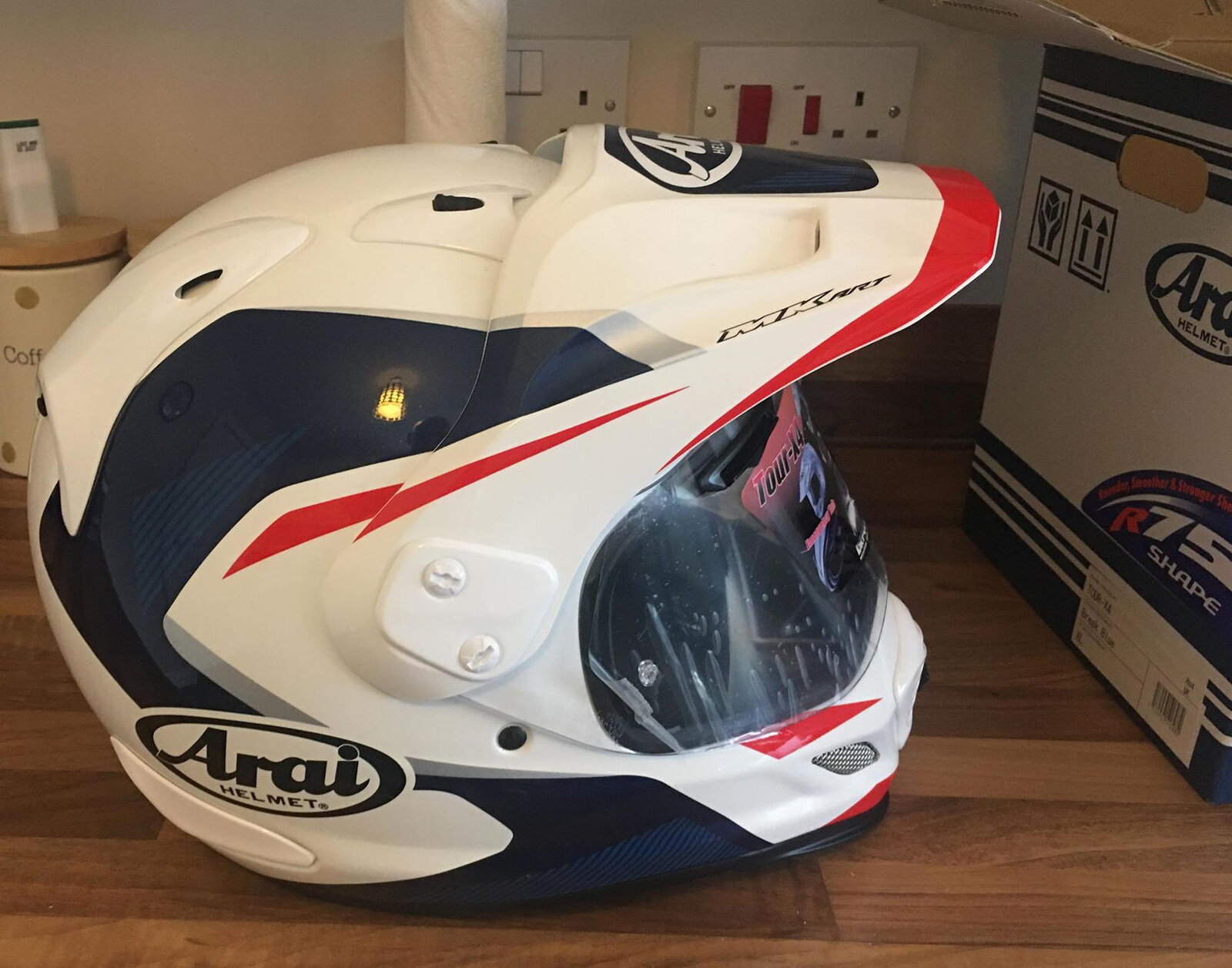 arai tour x4 interior