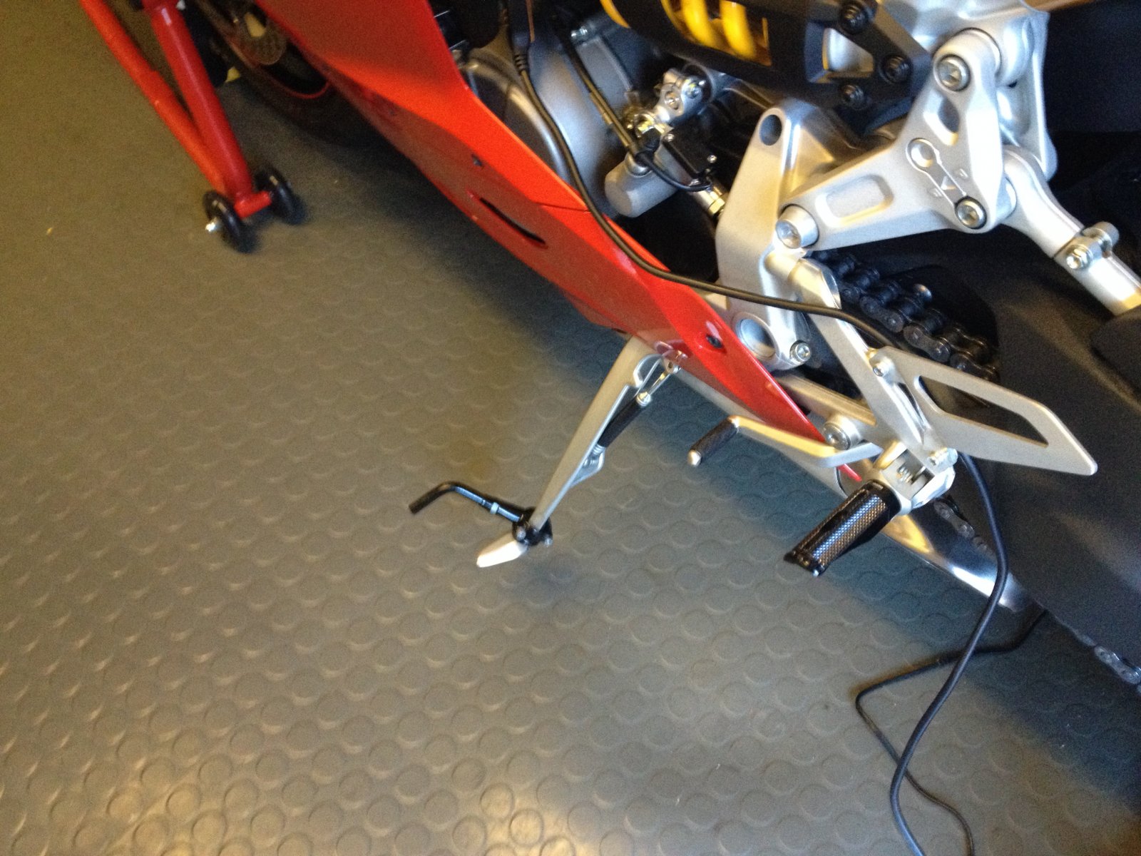 1199 Sidestand Mod 005.JPG