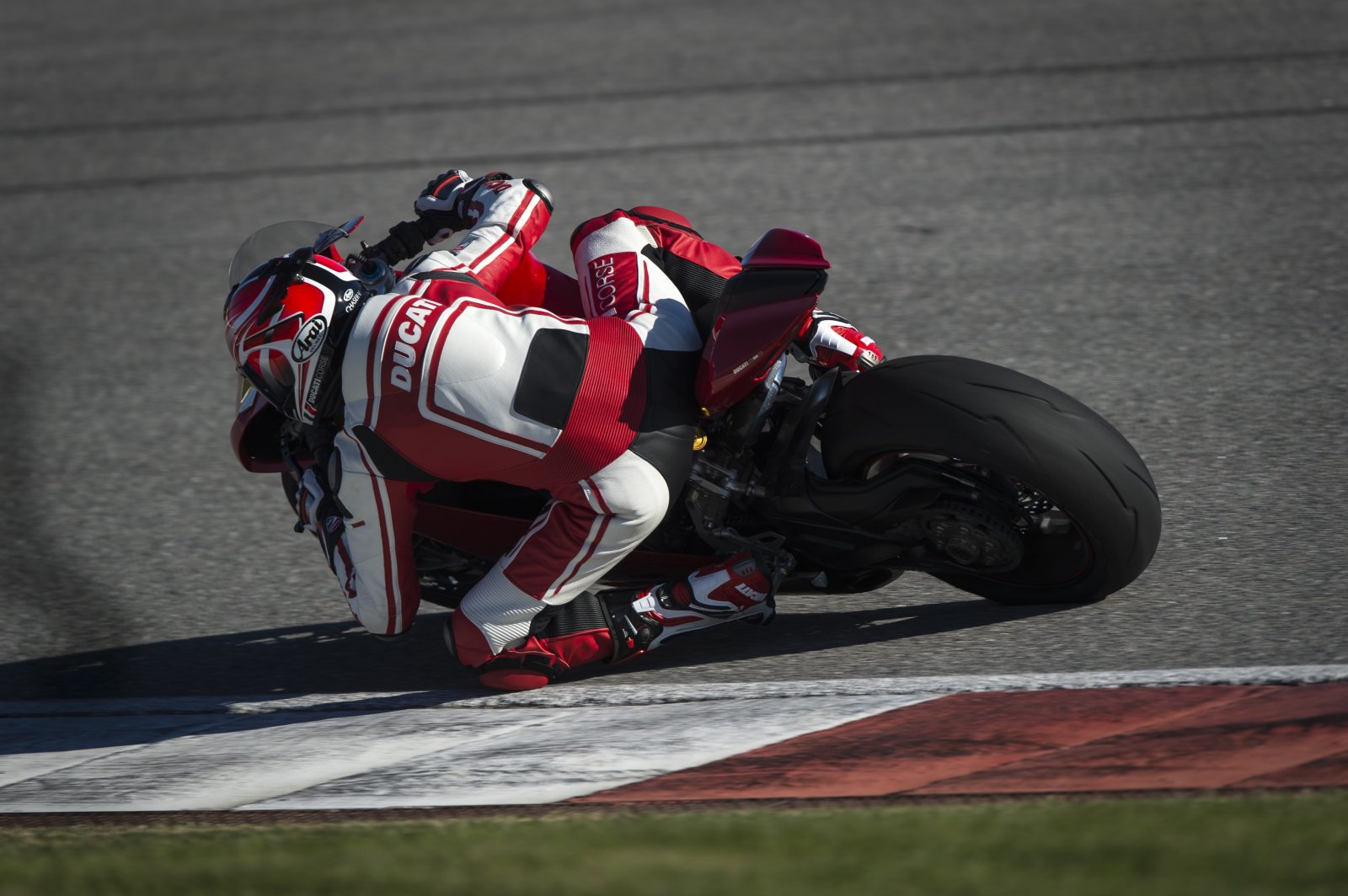 14-1299PanigaleS_KitPerformance_76.jpeg