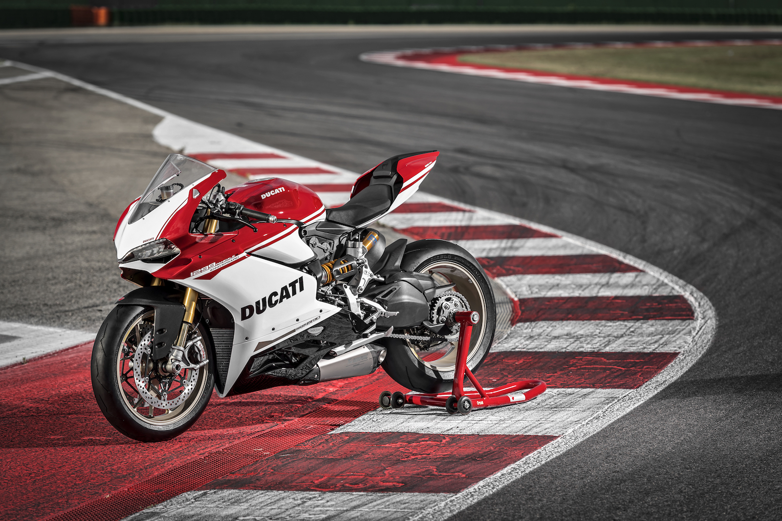 15-1299 Panigale S Anniversario 41.jpeg