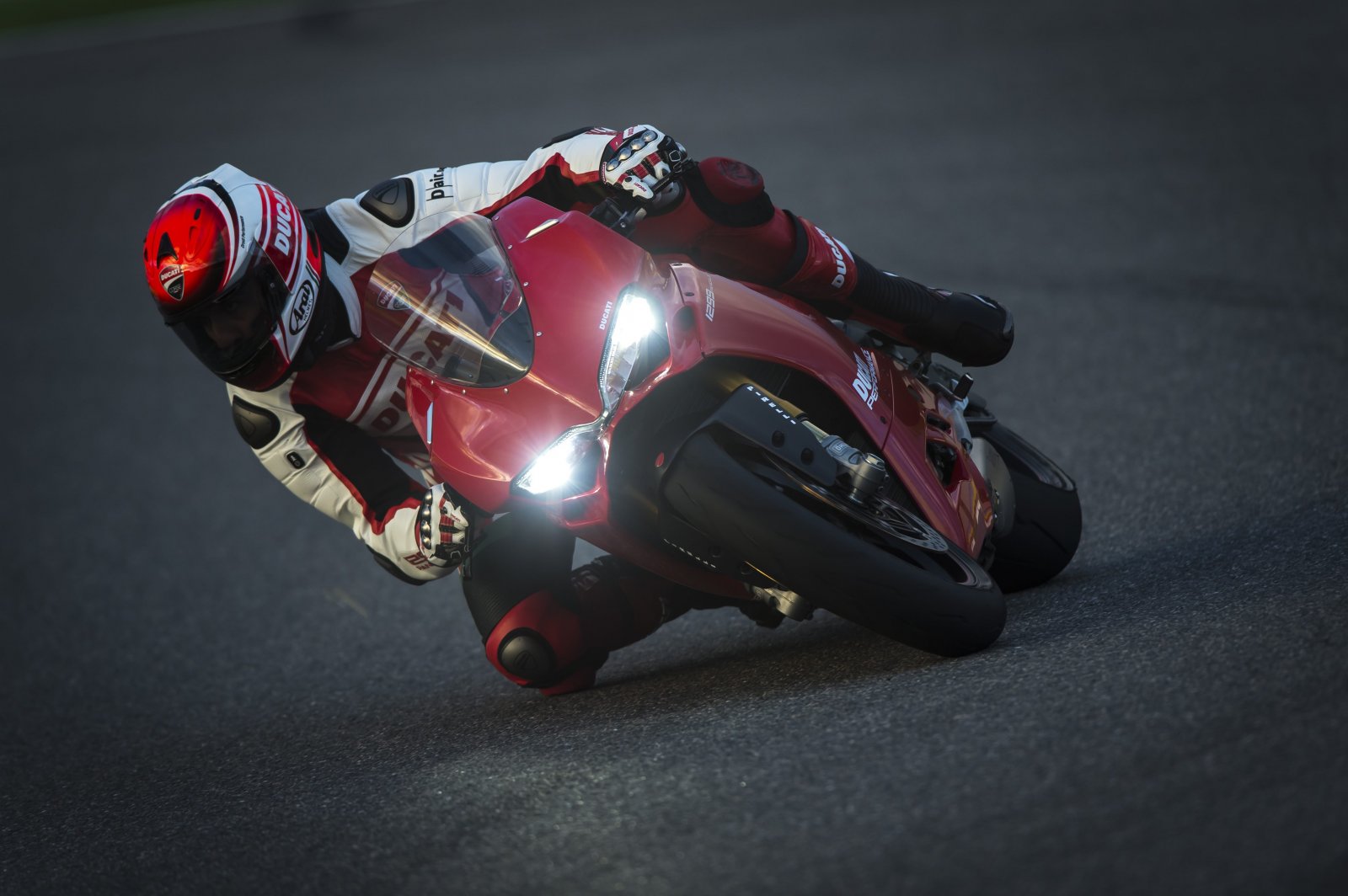 18-1299PanigaleS_KitPerformance_59.jpeg