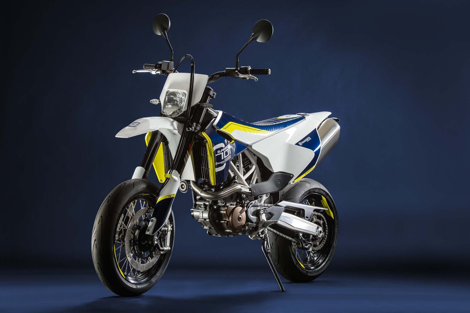 2015-Husqvarna-701-supermoto-05.jpg