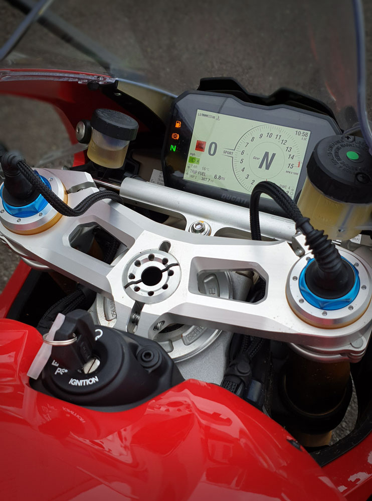 20190925_panigale-v4s_01.jpg