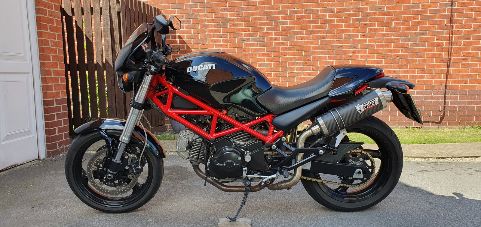 Ducati monster deals 695 for sale