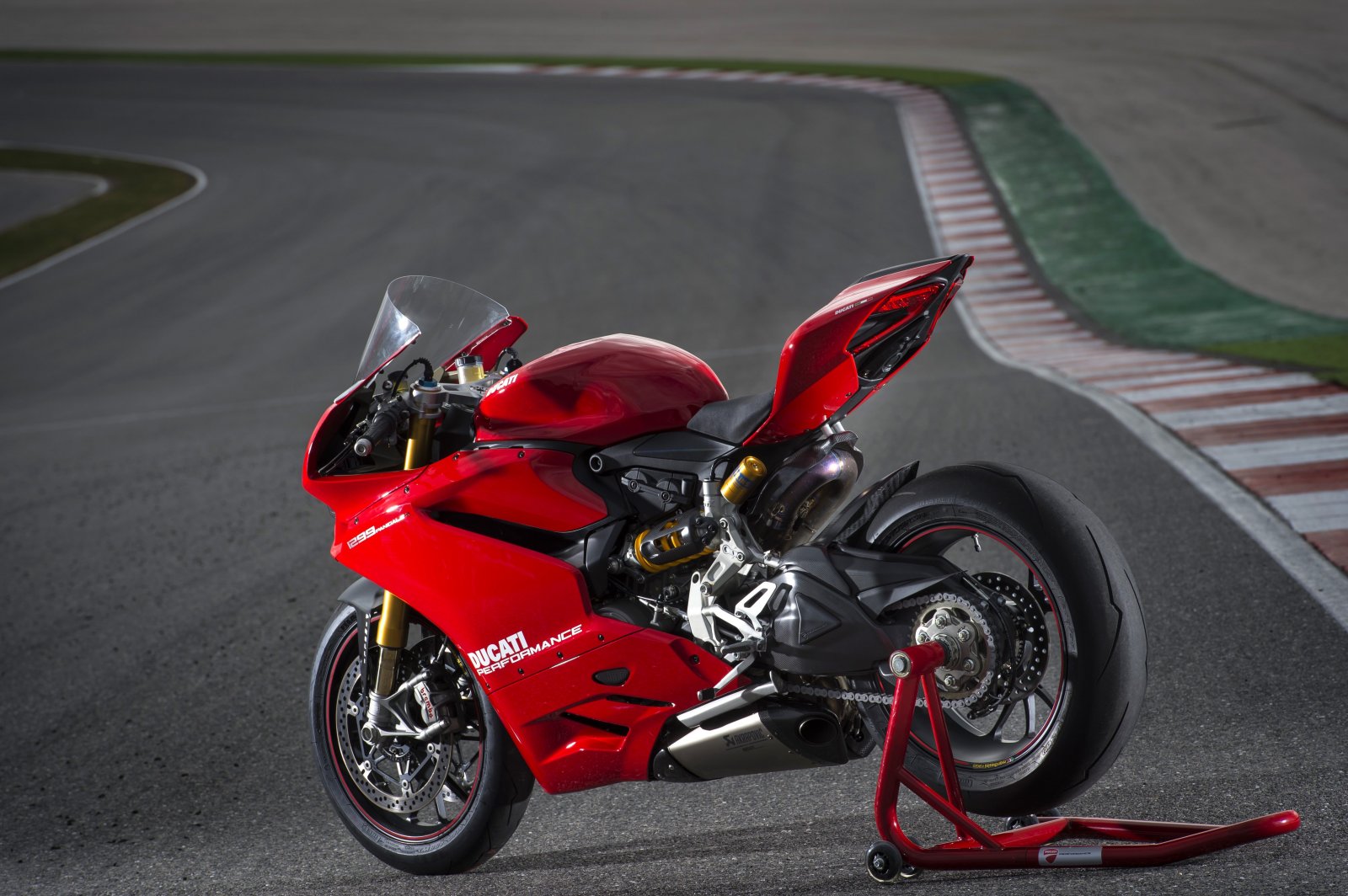 23-1299PanigaleS_KitPerformance_38.jpeg