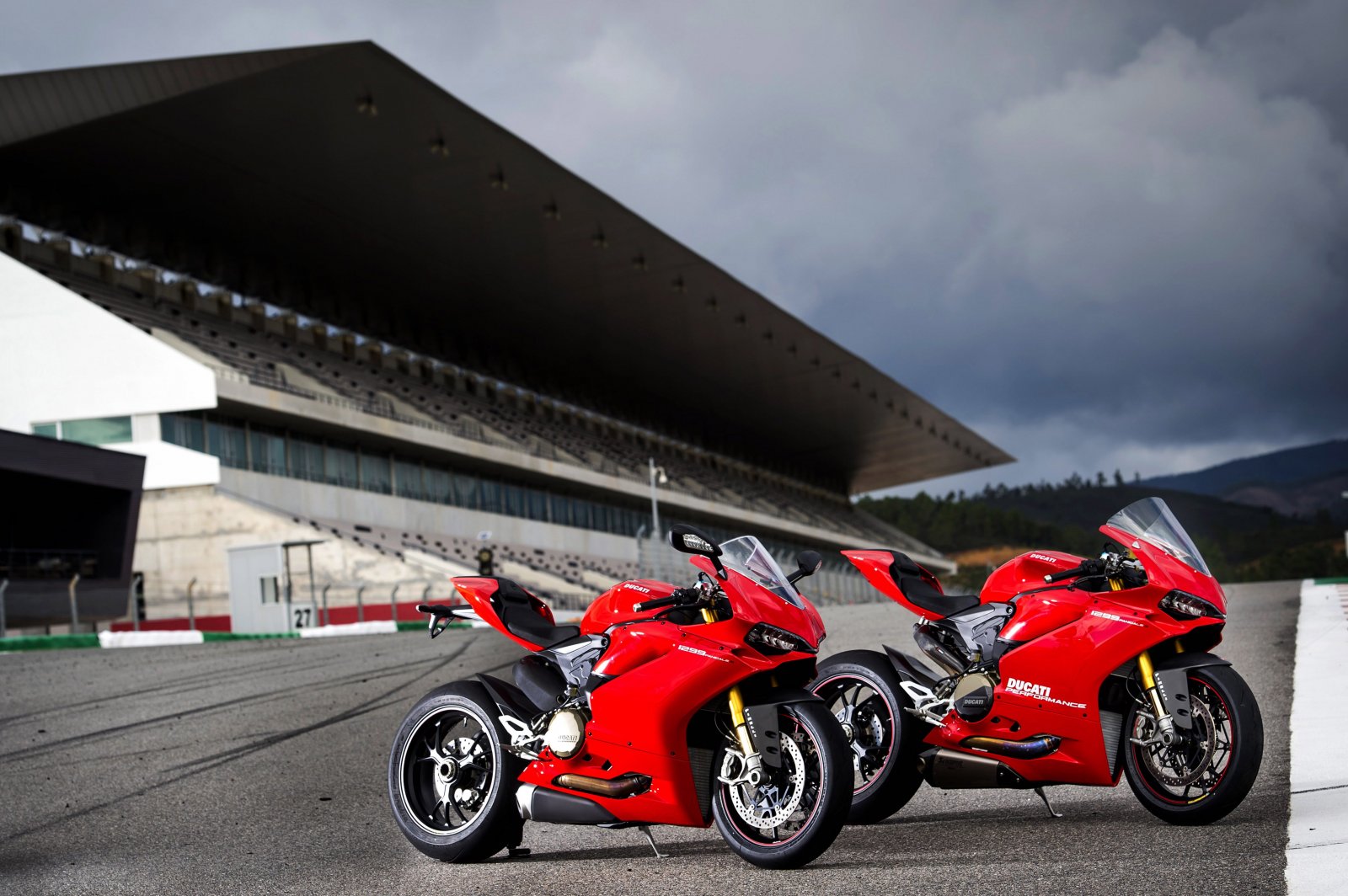 Ducati Panigale 899 рабочий стол