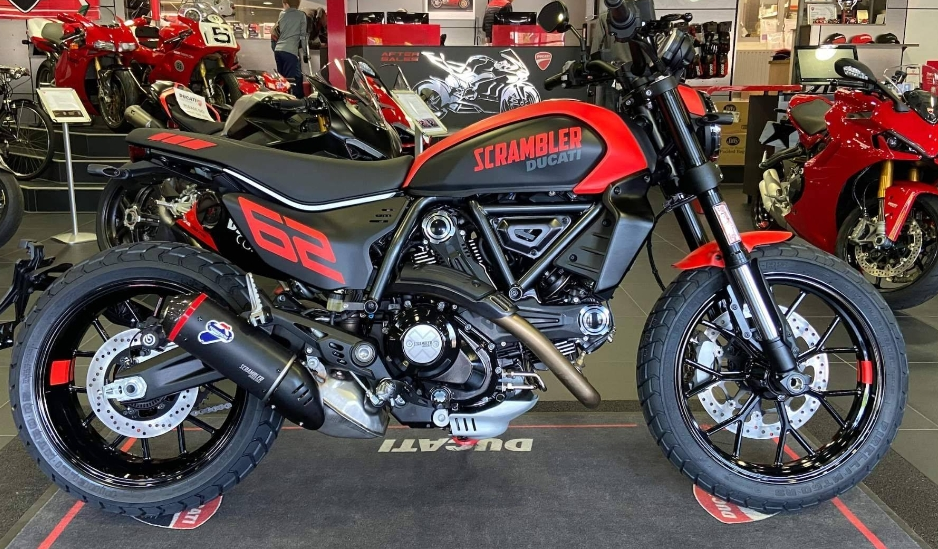 Ducati scrambler store full throttle custom