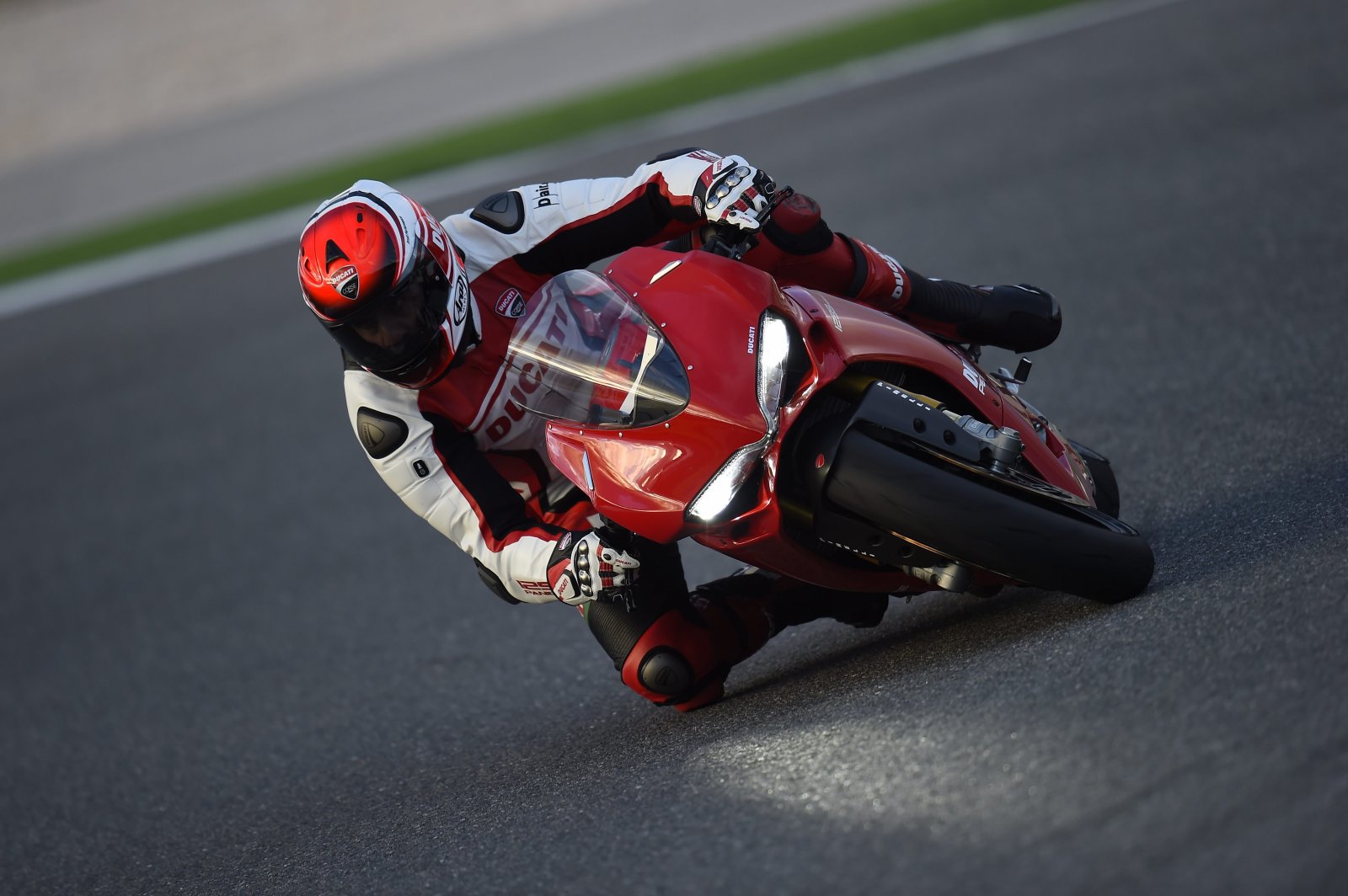 36-1299PanigaleS_KitPerformance_01.jpeg