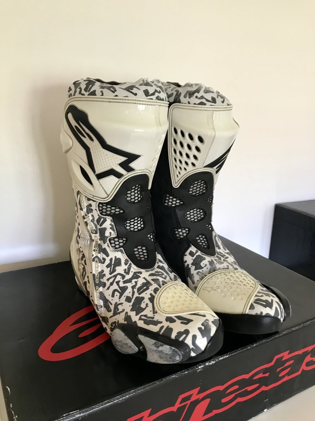 Alpinestars hotsell track boots