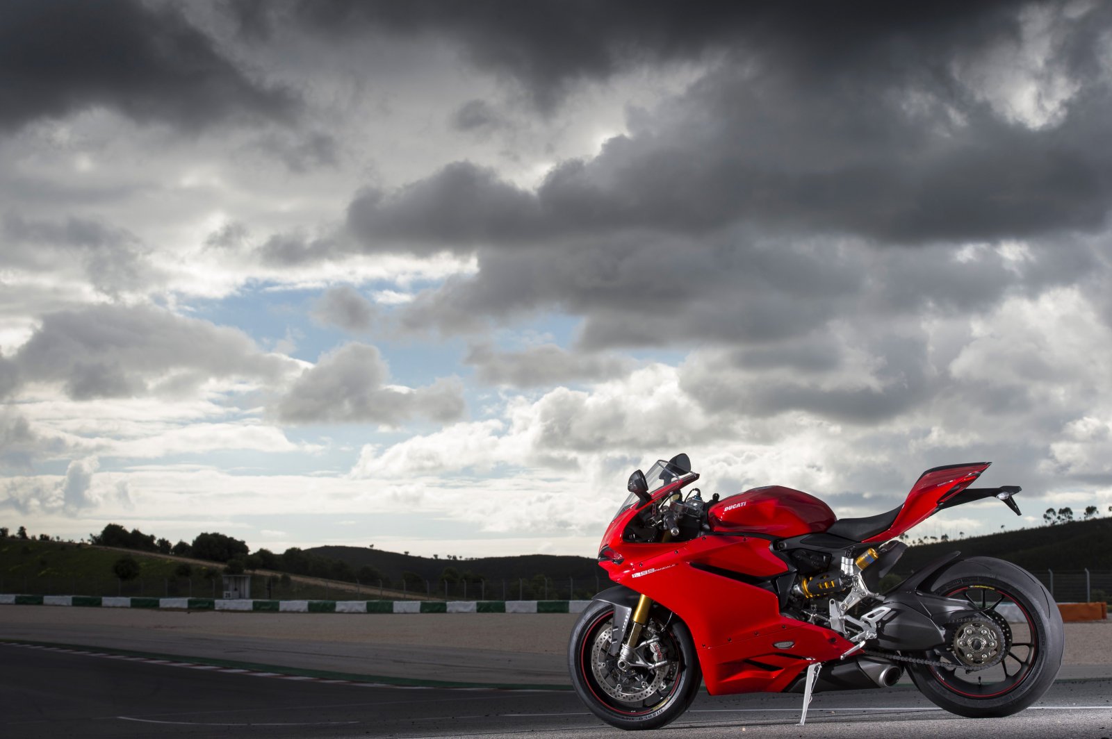 Ducati Panigale 899 рабочий стол