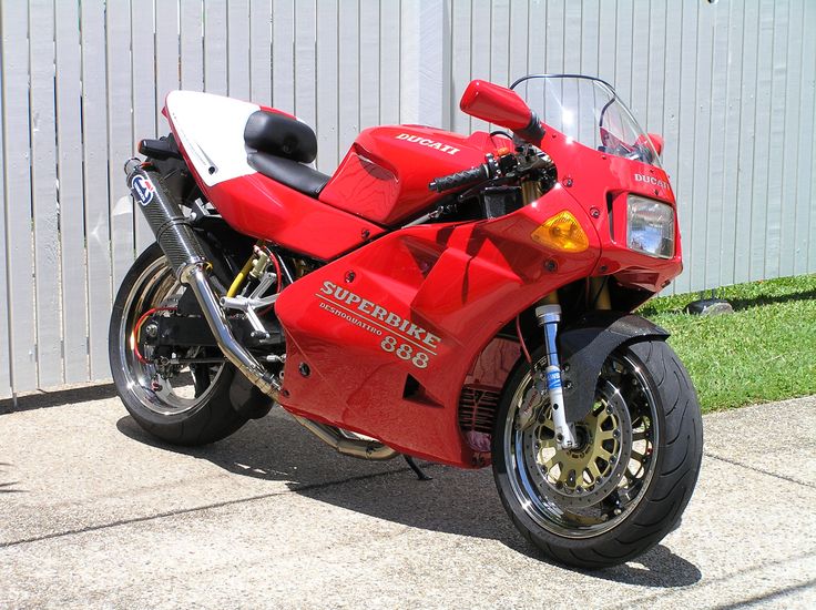 562ff396dcbbdfc126b4d22f76a316a0--ducati--ducati-superbike.jpg