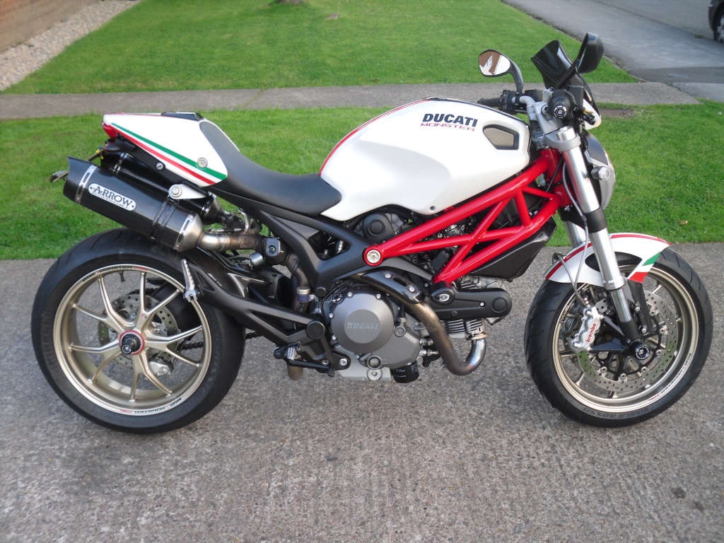 Ducati monster best sale 696 termignoni exhaust