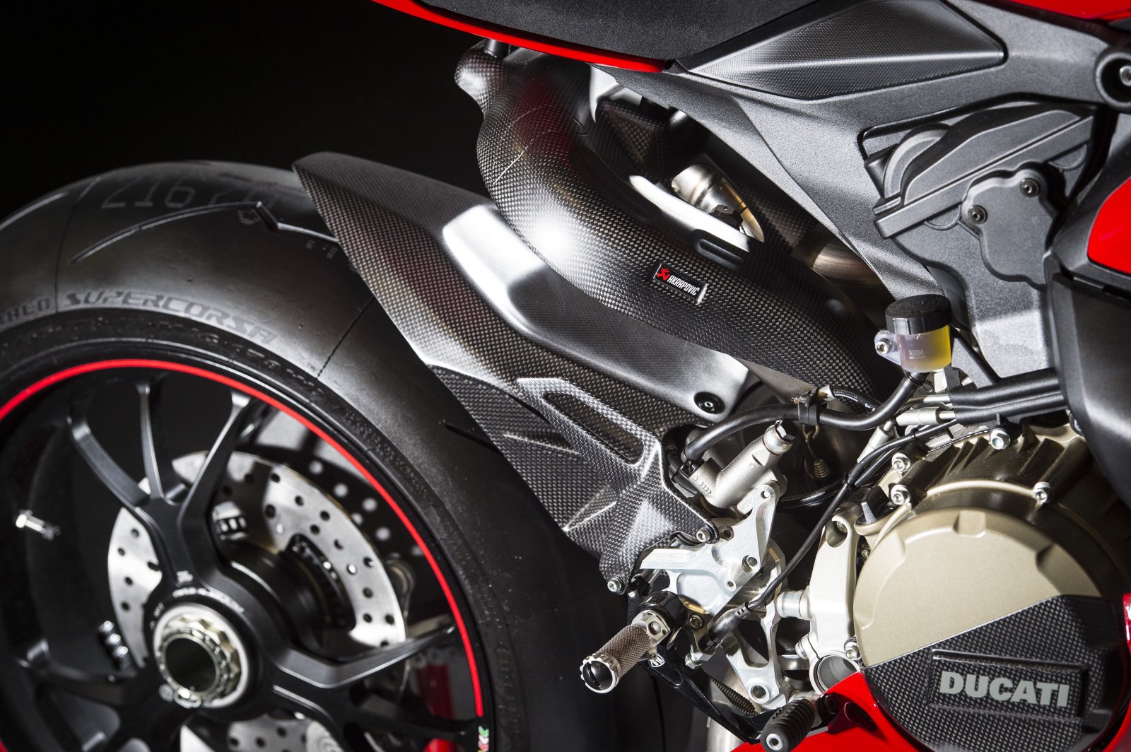 8-1299PanigaleS_accessoriesed_25.jpeg