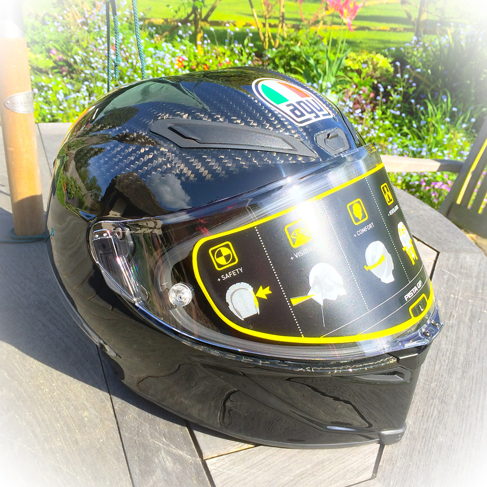 AGV Pista GP Carbon.jpg