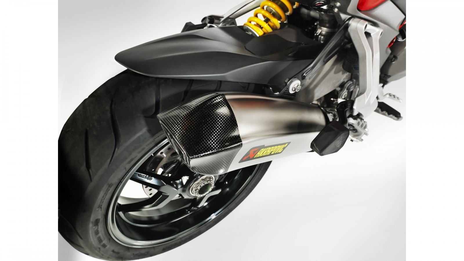 Akrapovic_for_Ducati_Multistrada_3-79575165-ca8b-4cc8-9c7b-8d3974271079.jpg