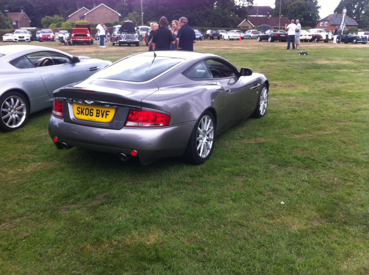 aston martin vanquish s.jpg