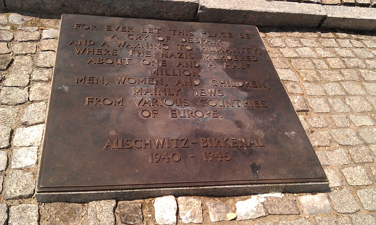 Ausch birkenau - memorial plaque - 18-07-15.jpg