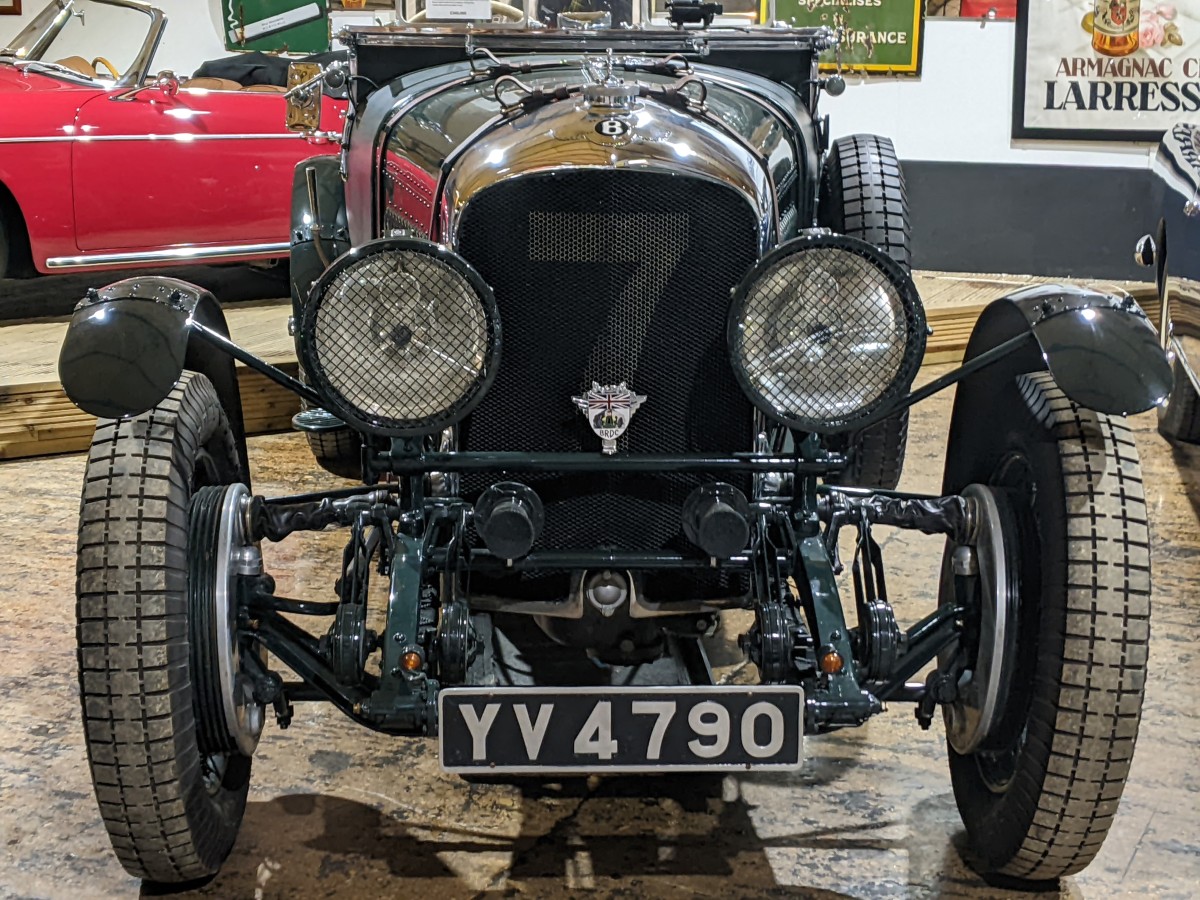 bentley1.jpg