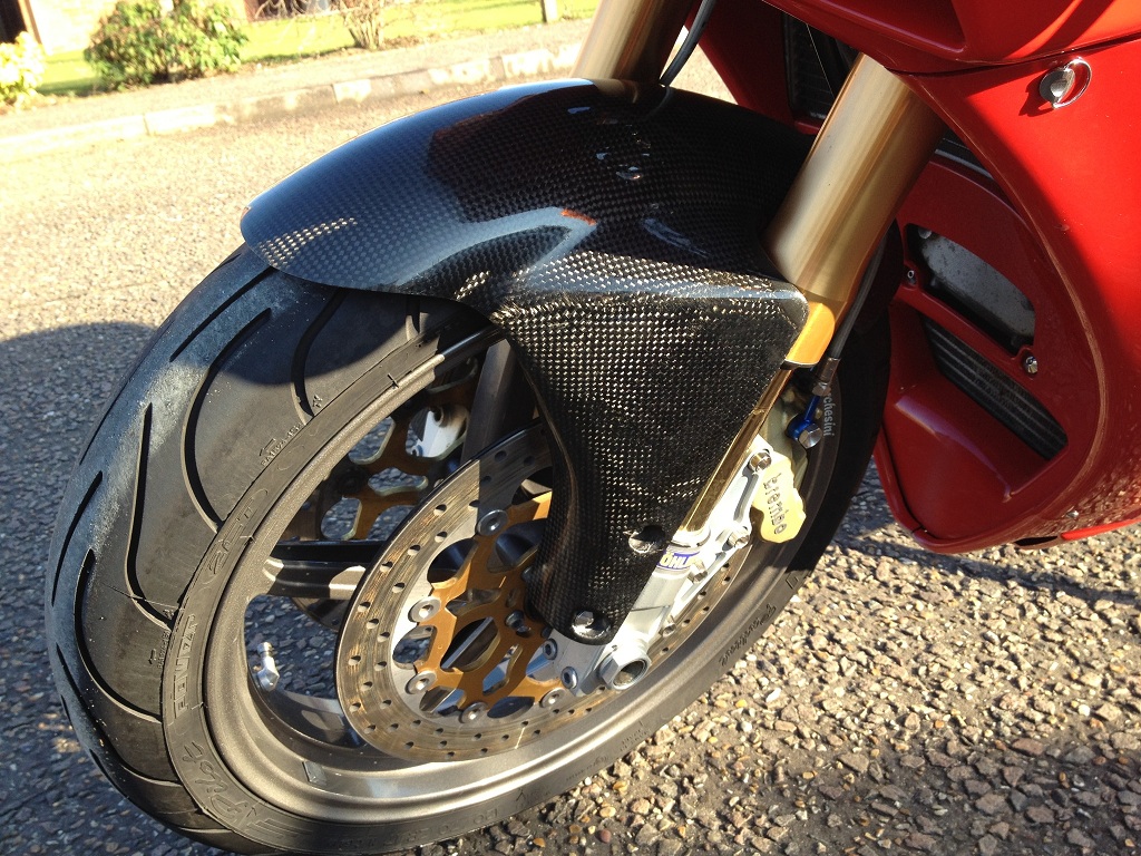 Carbon Fender Ohlins RT.JPG