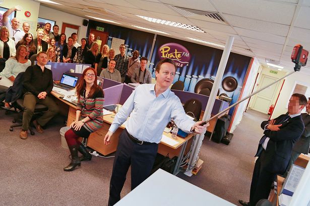 David-Cameron-uses-a-selfie-stick.jpg