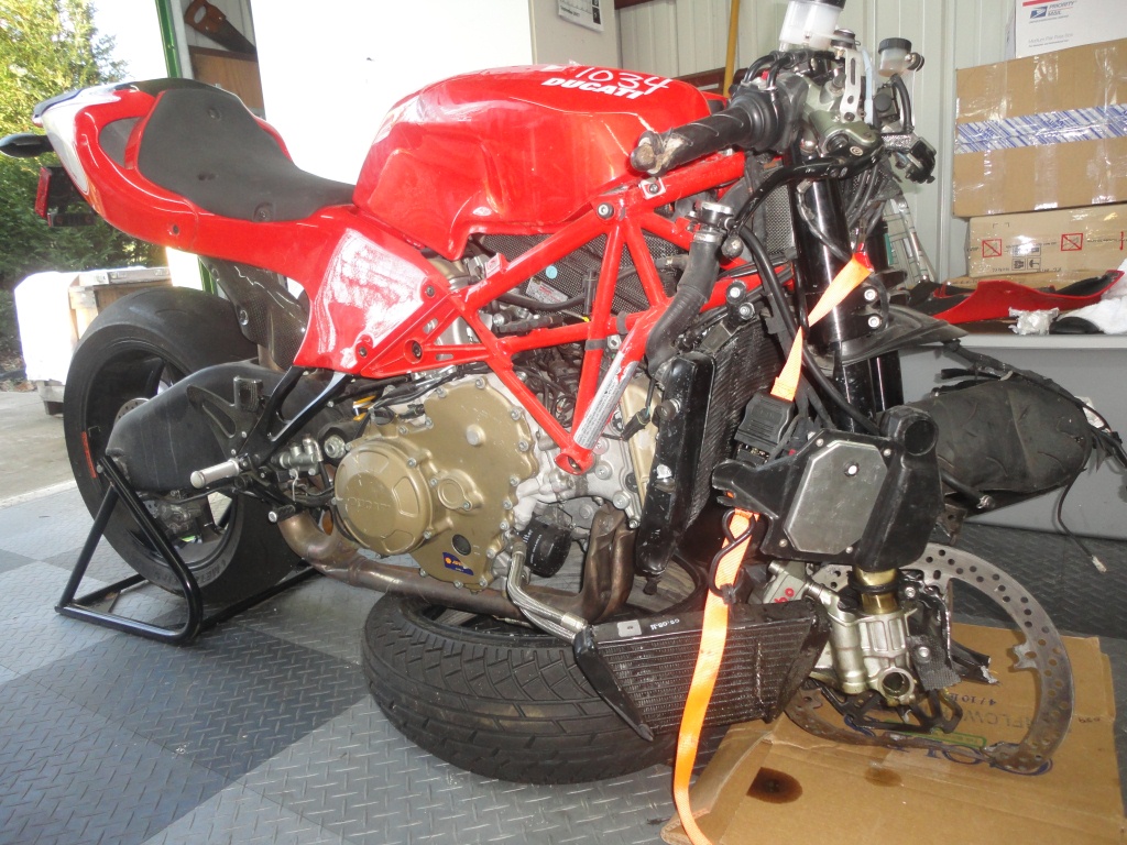 Ducati 848 без пластика