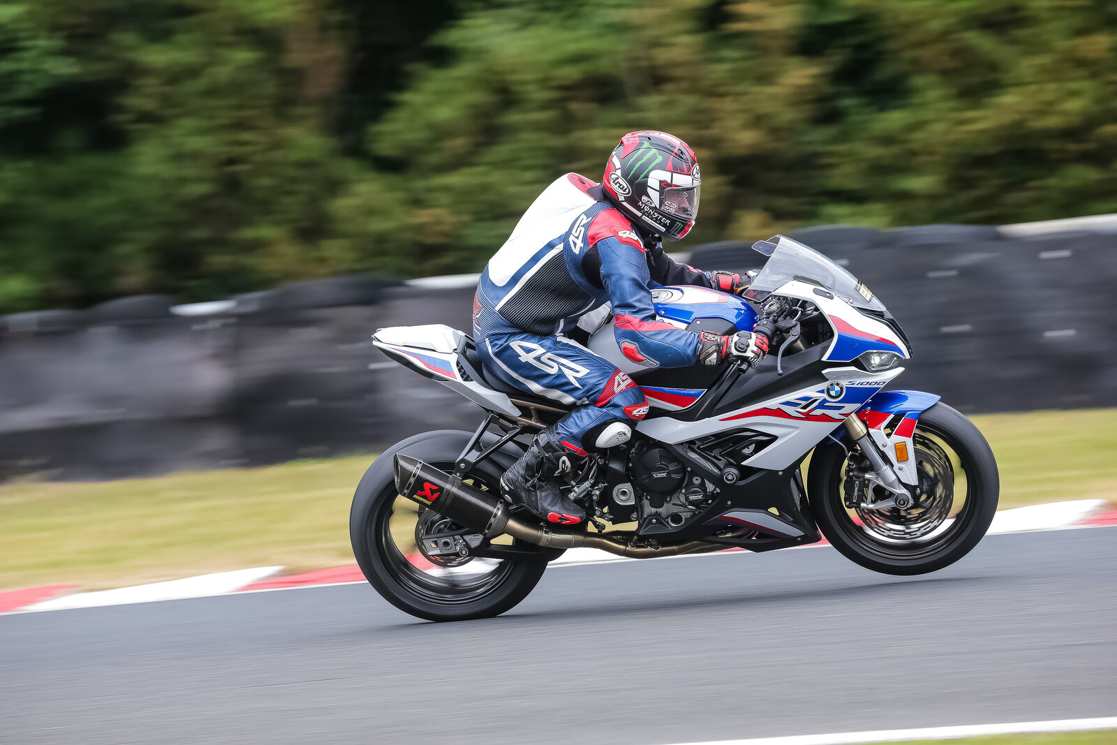 downloadl_090620_3067_oulton_park.jpg