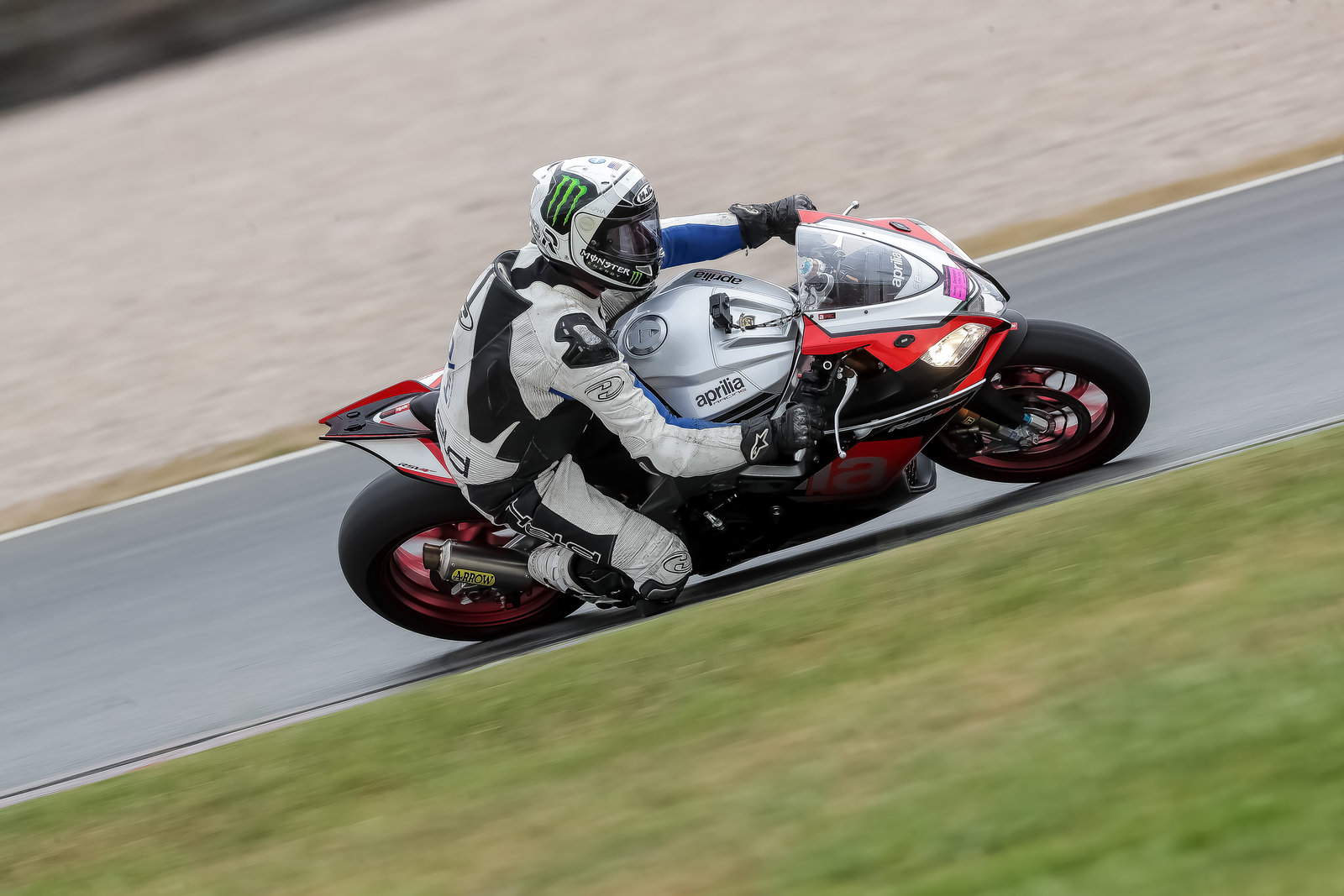 downloadl_170718_1262_donington_park.jpg