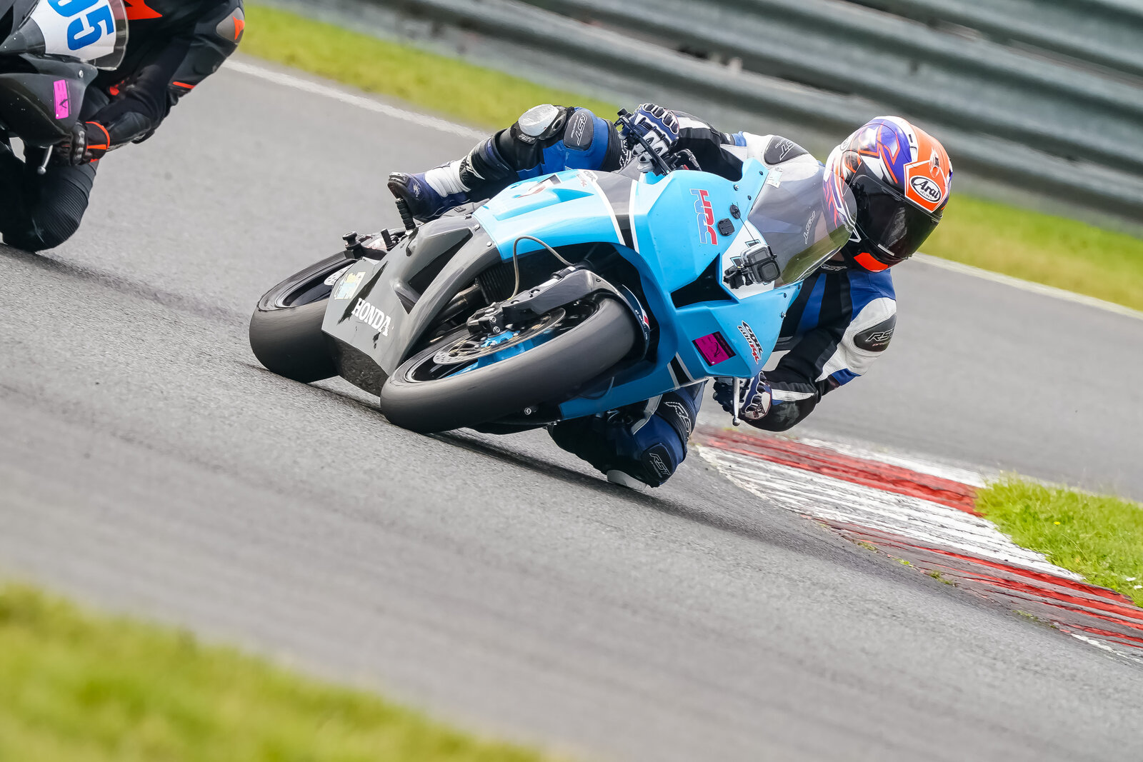 downloadl_210821_8874_snetterton.jpg