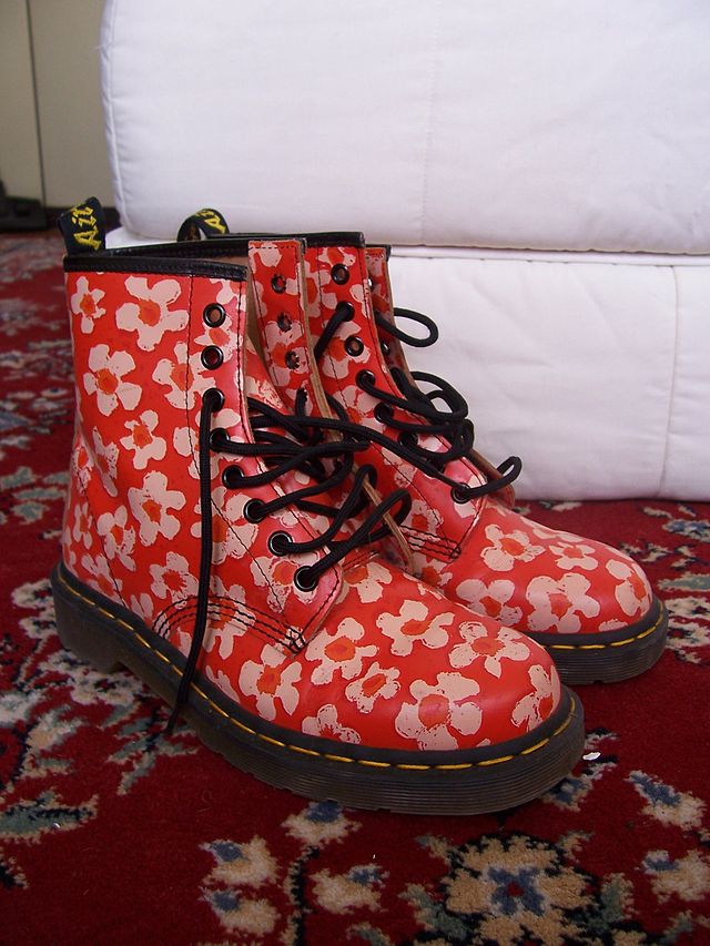 Dr__Martens_à_fleurs.JPG