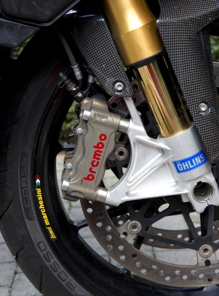 DT 007 Brembo P4 frentubo.jpg