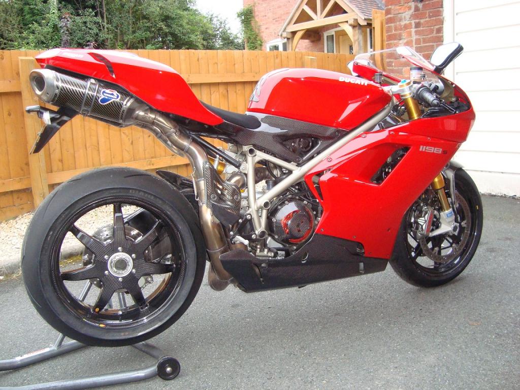 Ducati 1.jpg