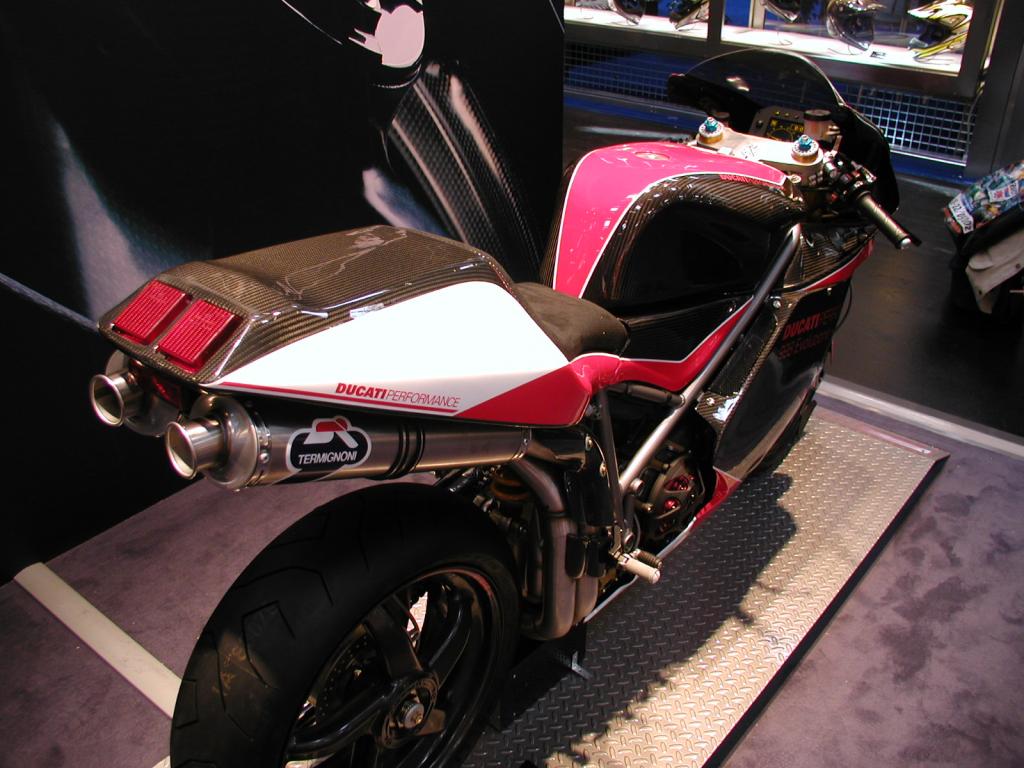 Ducati%20998%20Evoluzione%202.jpg