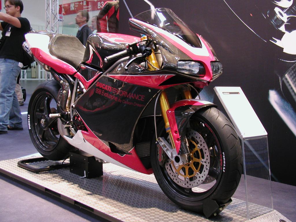 Ducati%20998%20Evoluzione%205.jpg