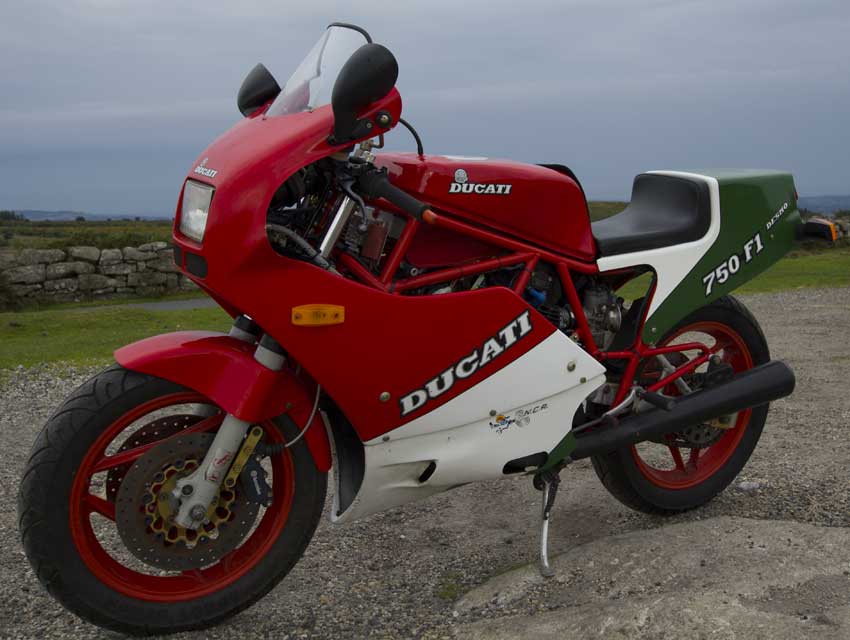 Ducati-750F1-tricolor-front-LHS.jpg