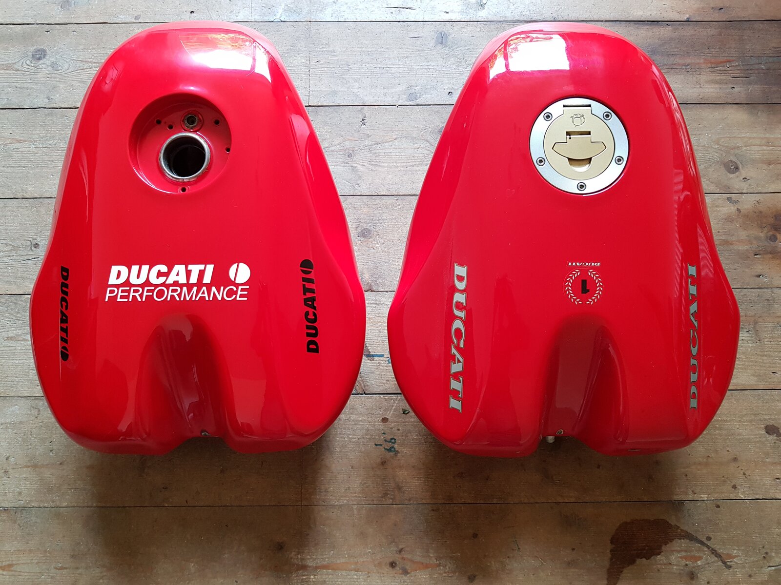 Ducati 916 Tank Comparison 08062019.jpg