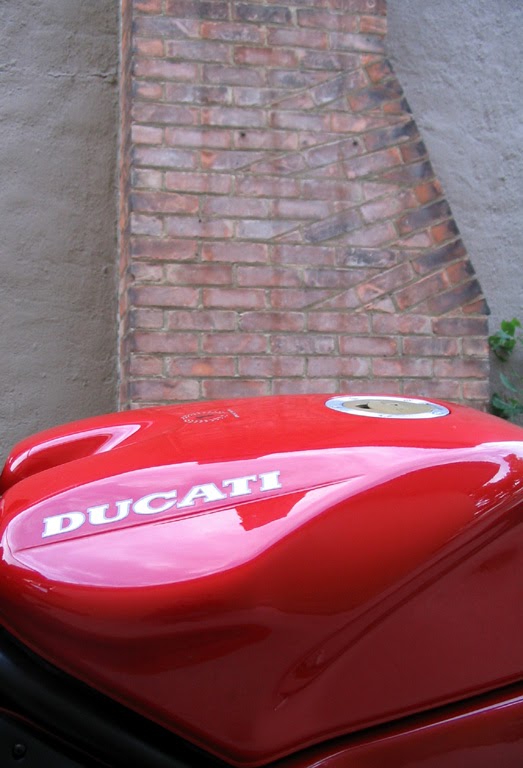 Ducati 916 Tank.JPG