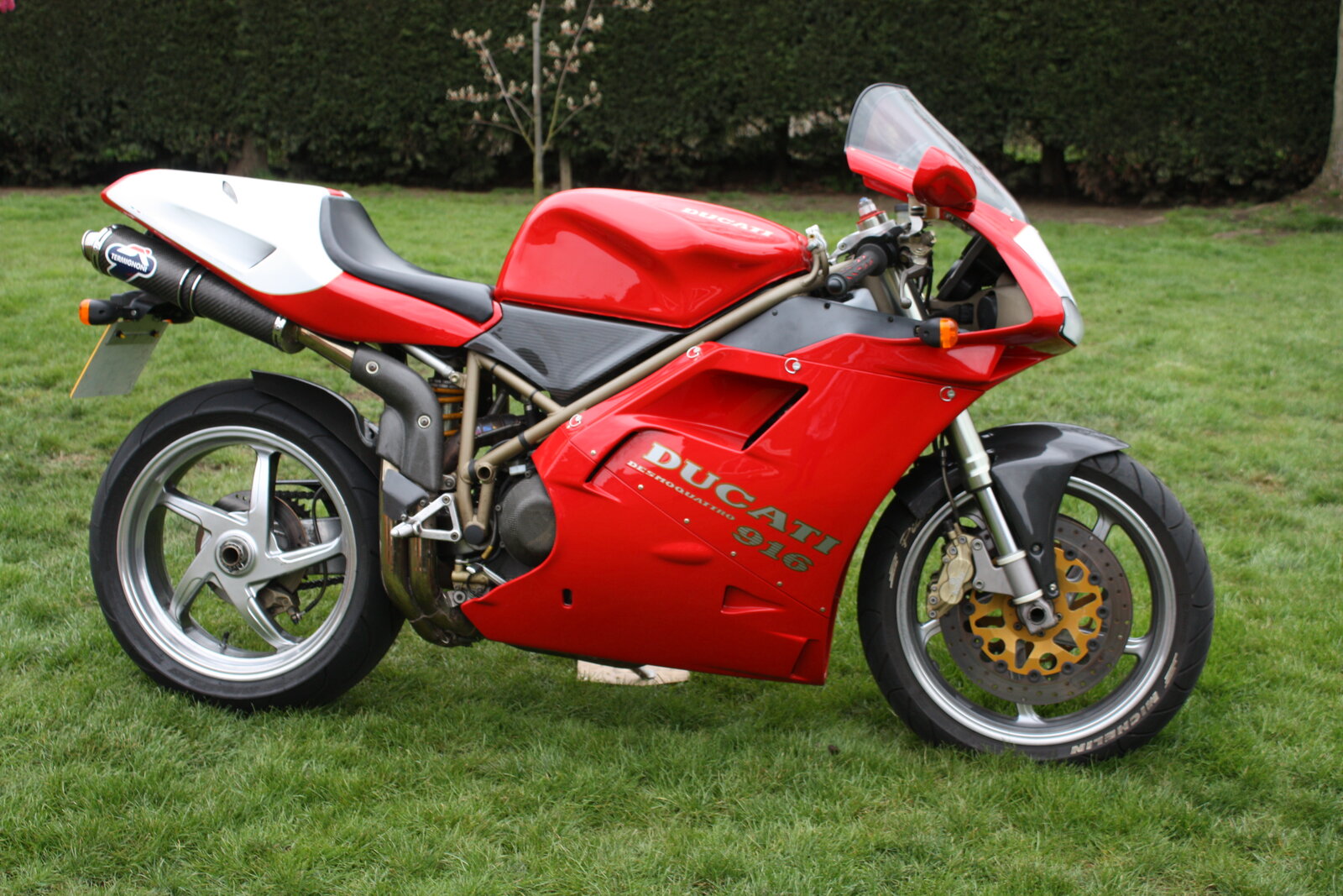 Ducati 916sps Apr '12 002.JPG