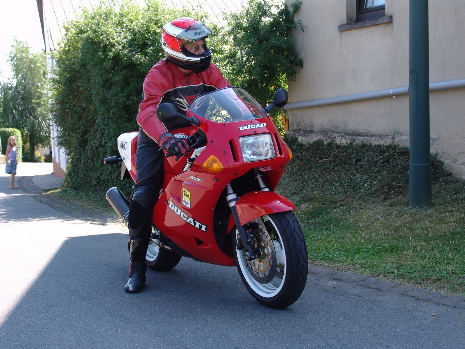 Ducati Festa 254.jpg