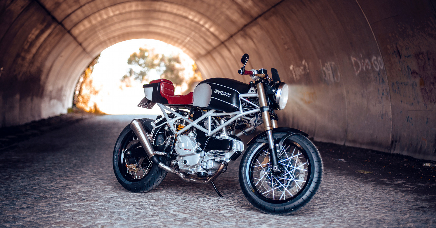 Ducati-Monster-600-Cafe-Racer-11.jpg