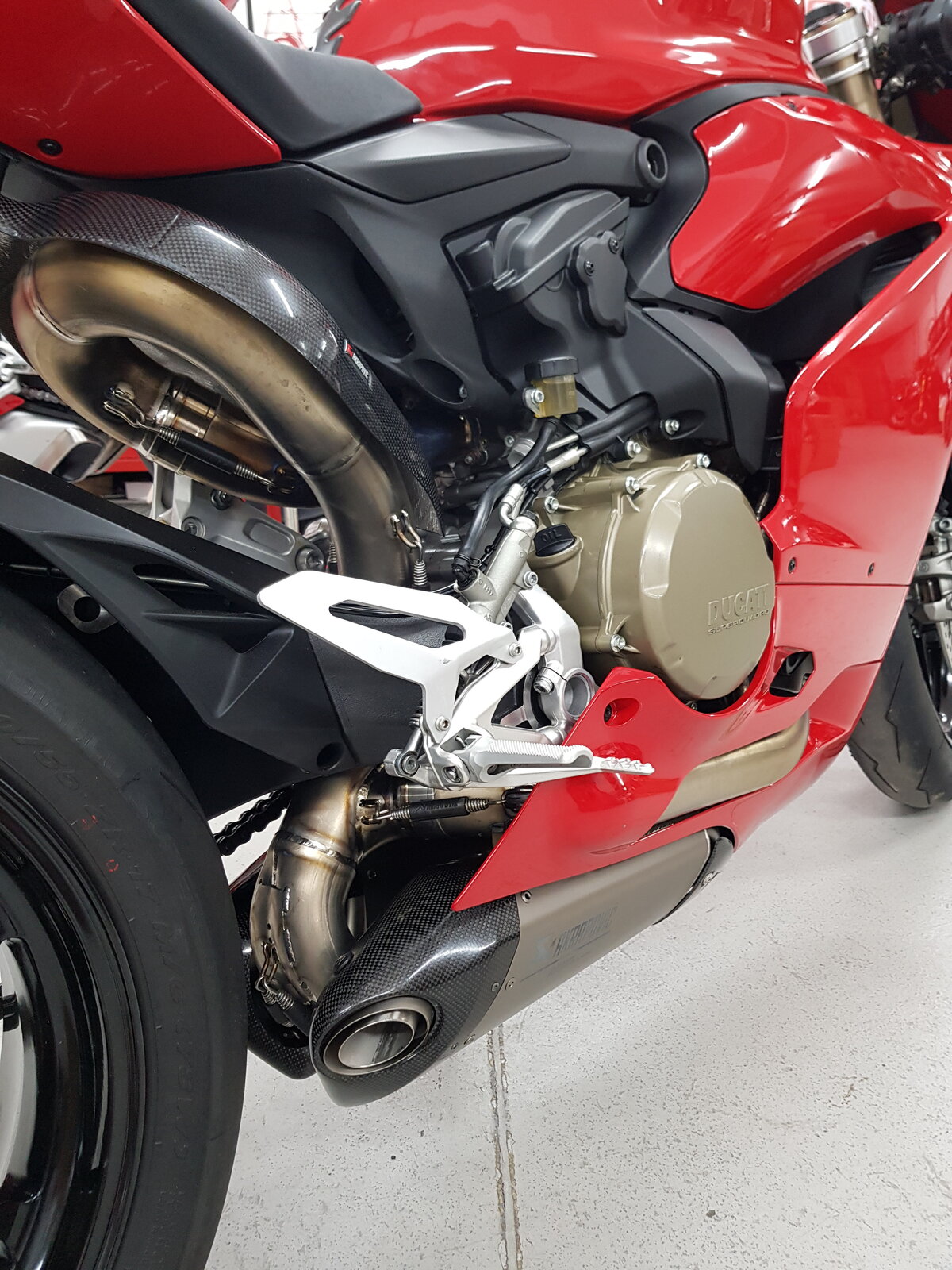 Ducati new exhaust.jpg