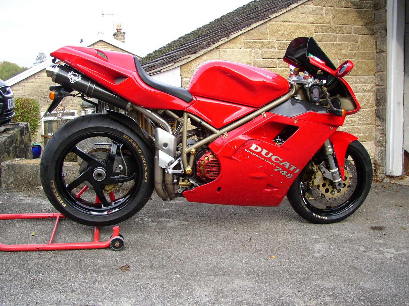 Ducati new wheels 001.jpg