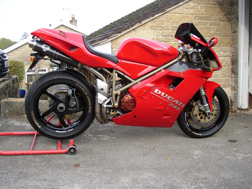 Ducati new wheels 001.jpg