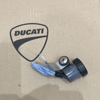 ducati v4s clutch reservoirand bracket 2.jpg