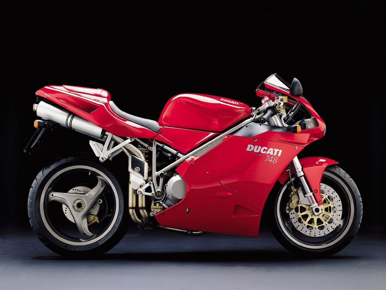 Ducati_748_Wallpaper.jpg