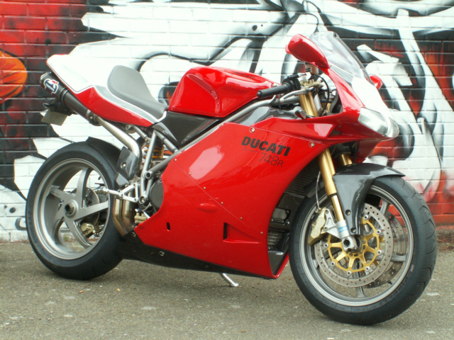 Ducati_748R_1.jpg