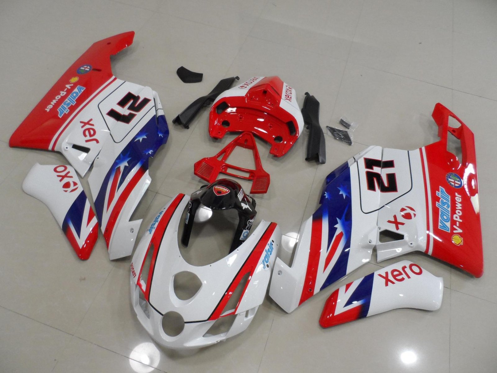 DUCATI_749_999_2003-2004_limited_edition_21_2[1].jpg