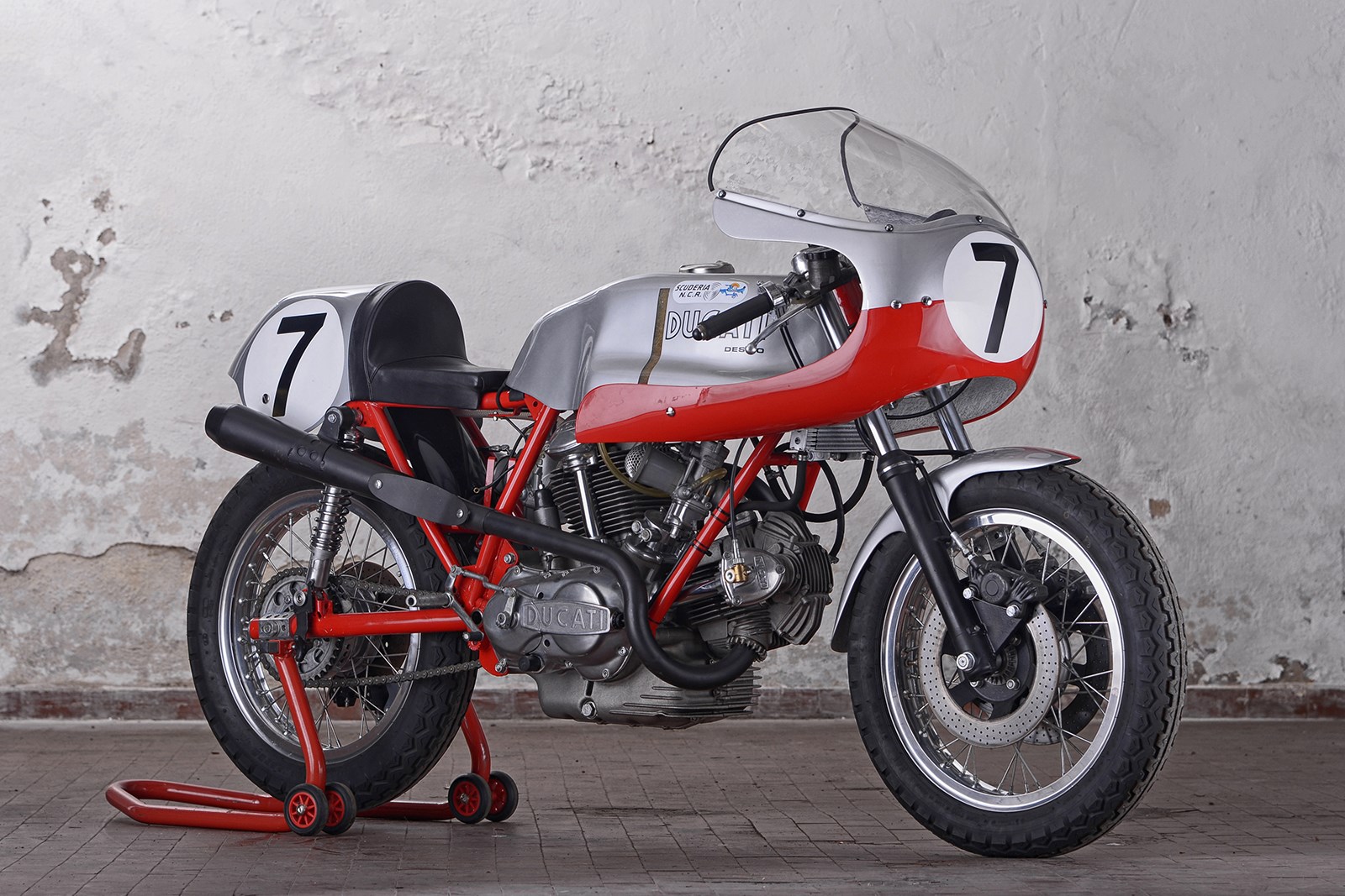 ducati_formula_750ss_01.jpg