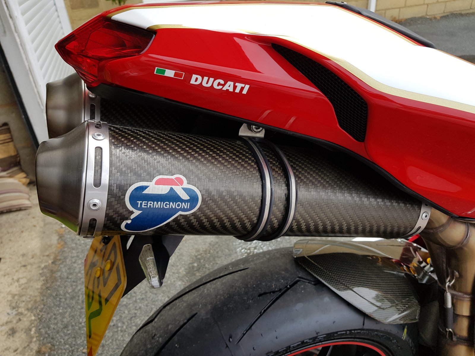 Ducatiexhaust1.jpg