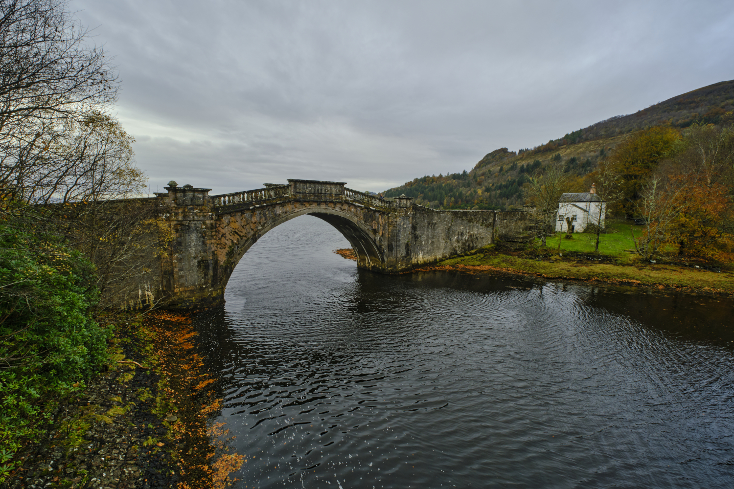 Gaerr Abhainn bridge 01 wee.jpg